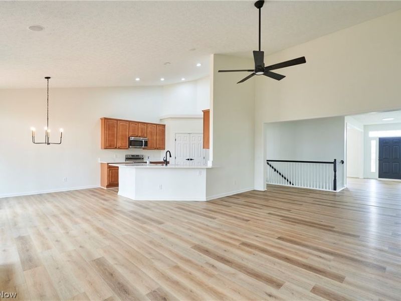 526 Paolo Circle NW, Canton, OH 44709 Photo 5