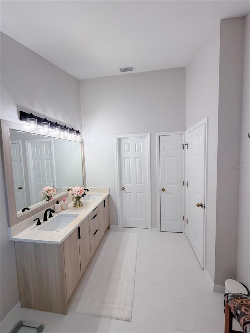 542 51st Avenue N, Saint Petersburg, FL 33703 Photo