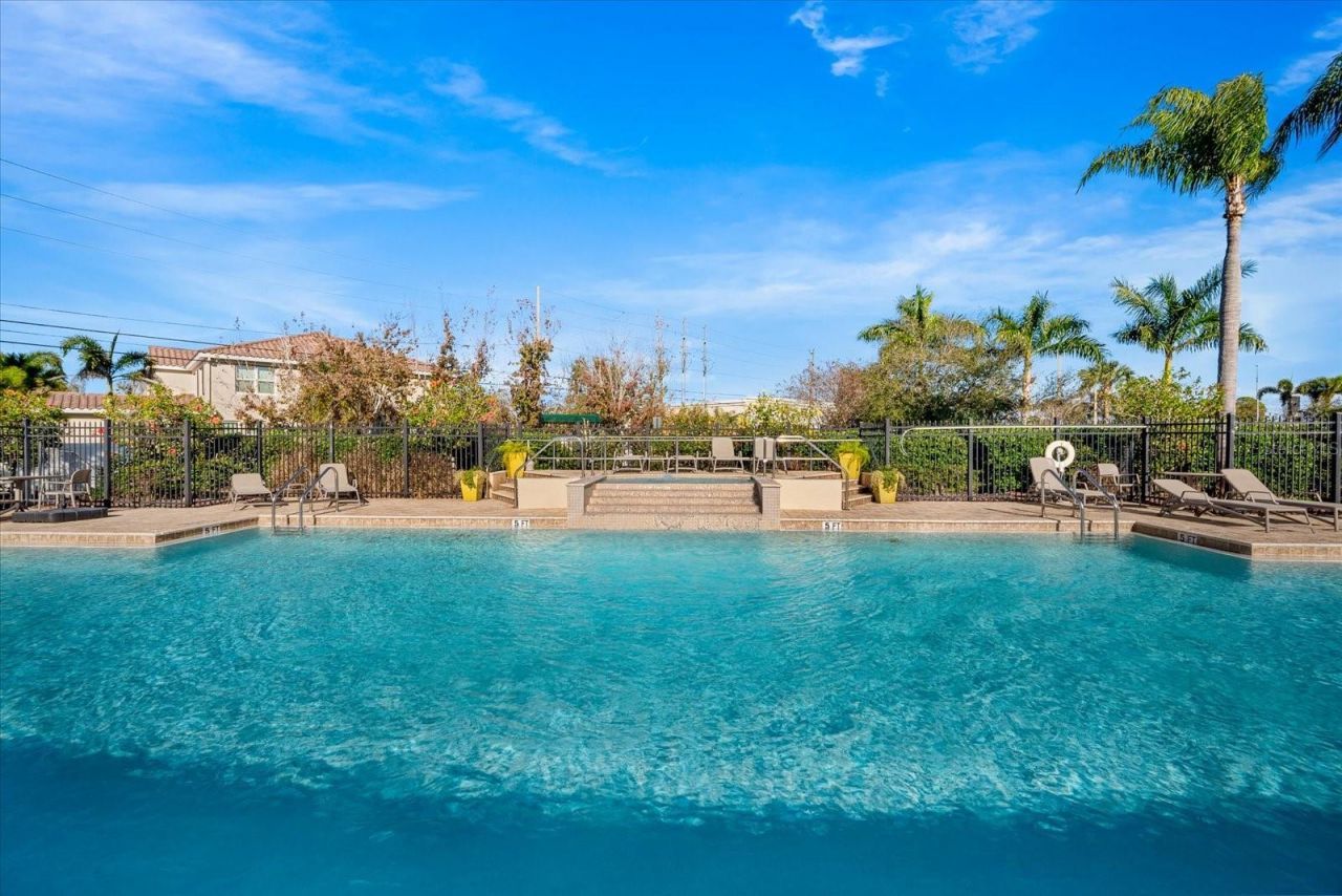 542 51st Avenue N, Saint Petersburg, FL 33703 Photo