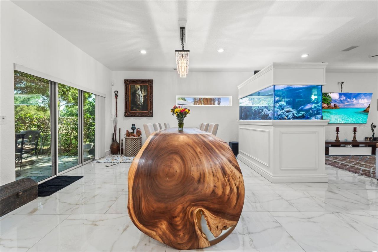 2520 Gomaz Way S, Saint Petersburg, FL 33712 Photo