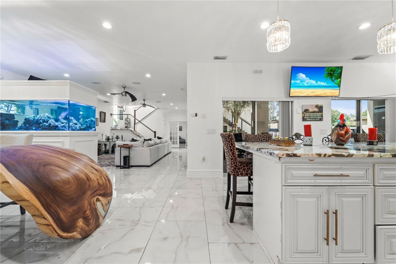 2520 Gomaz Way S, Saint Petersburg, FL 33712 Photo