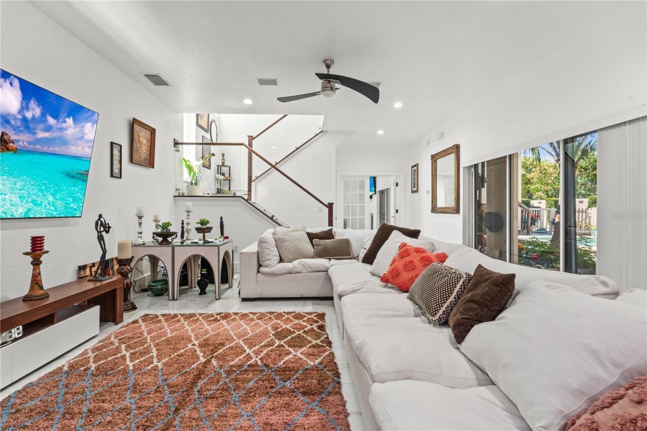 2520 Gomaz Way S, Saint Petersburg, FL 33712 Photo