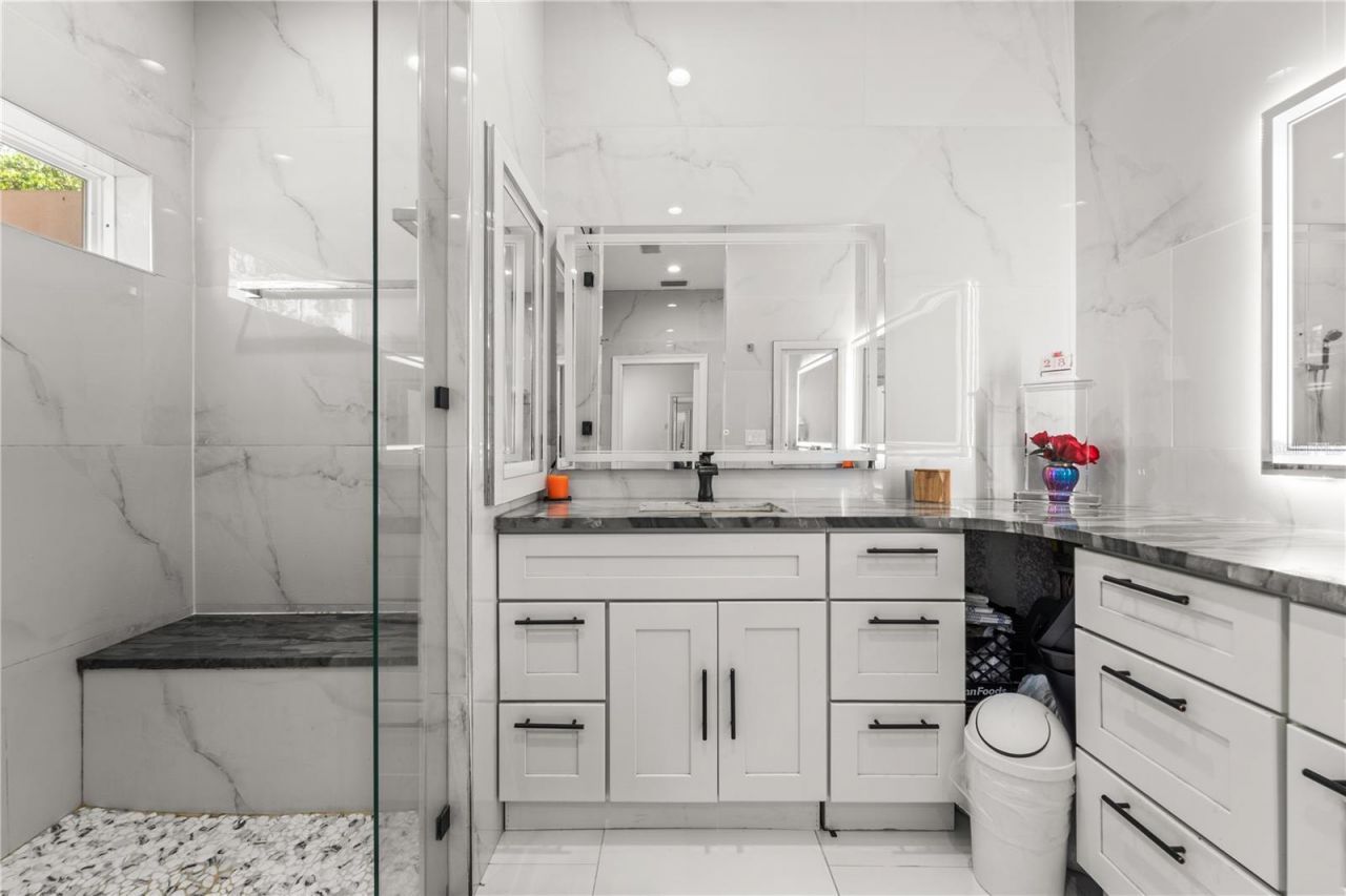 2520 Gomaz Way S, Saint Petersburg, FL 33712 Photo