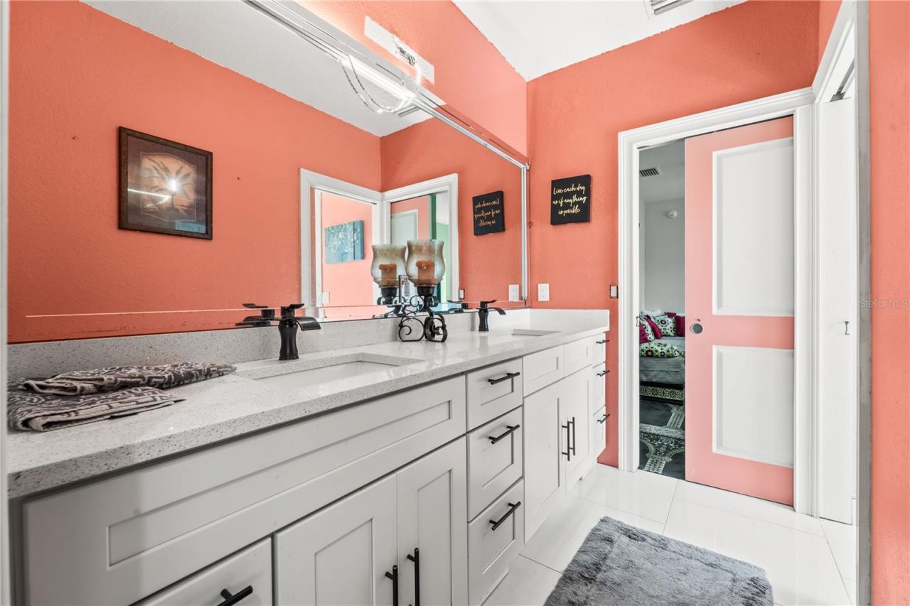 2520 Gomaz Way S, Saint Petersburg, FL 33712 Photo