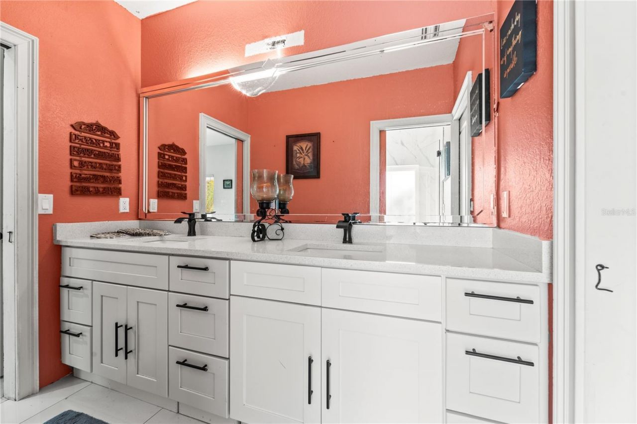 2520 Gomaz Way S, Saint Petersburg, FL 33712 Photo