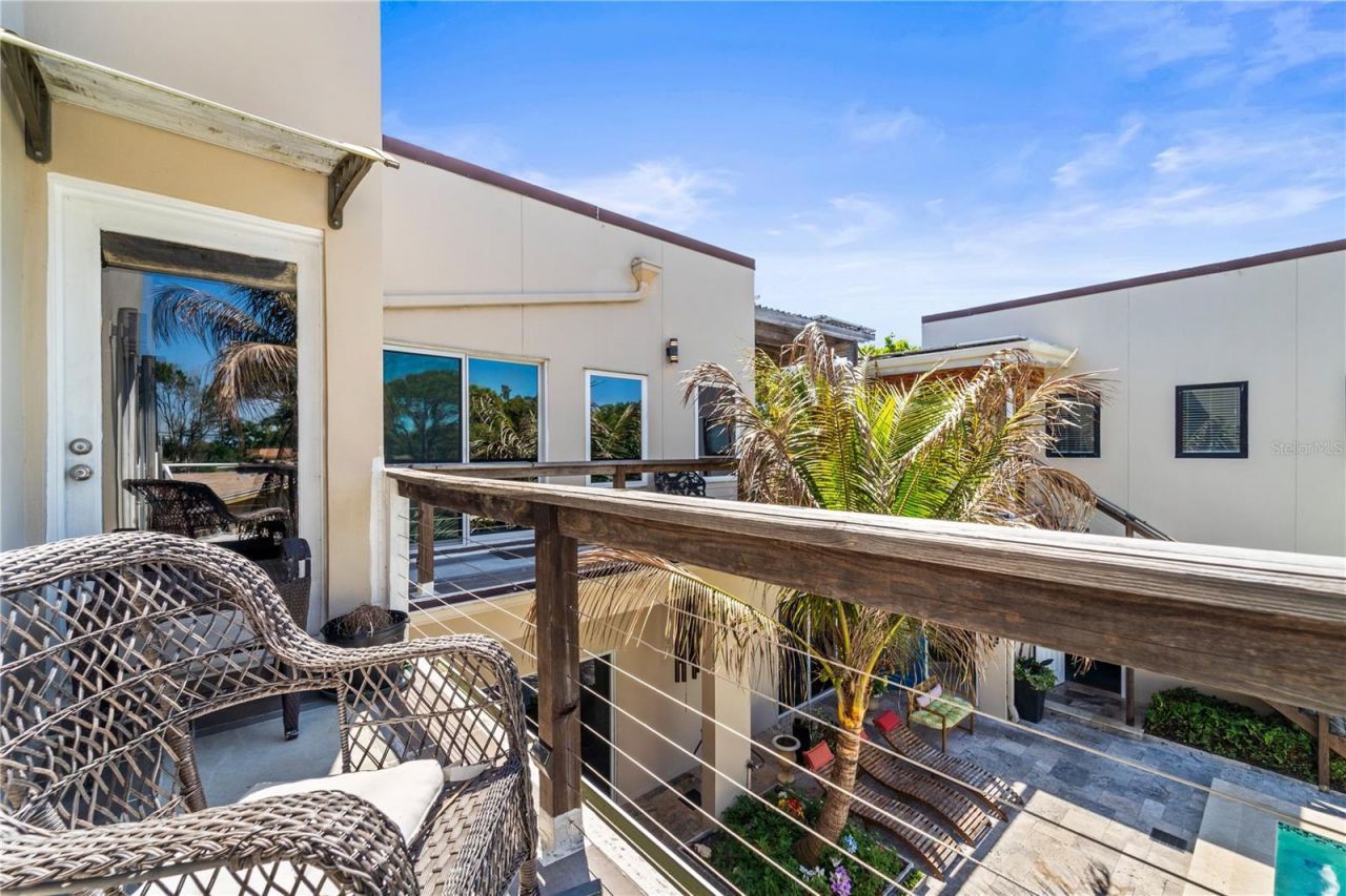 2520 Gomaz Way S, Saint Petersburg, FL 33712 Photo