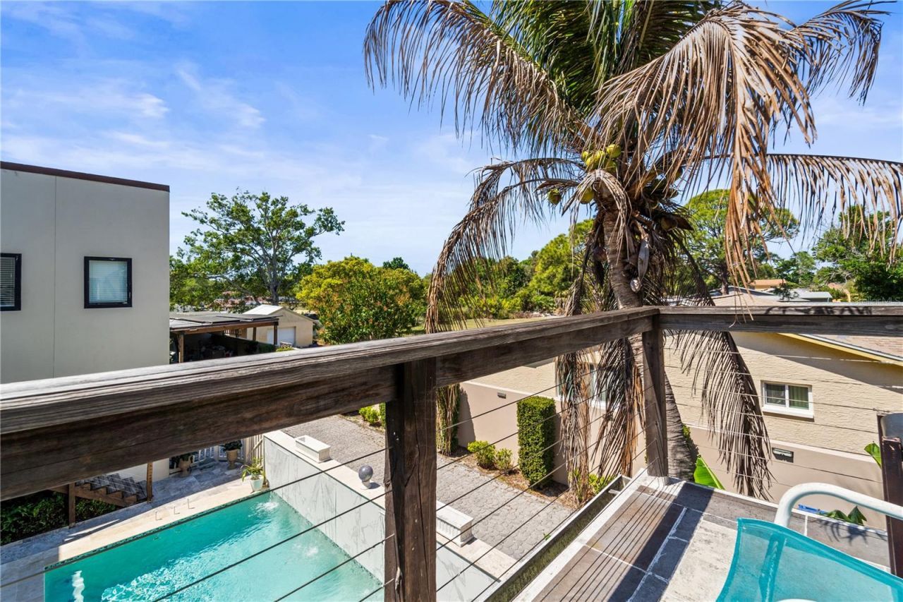 2520 Gomaz Way S, Saint Petersburg, FL 33712 Photo