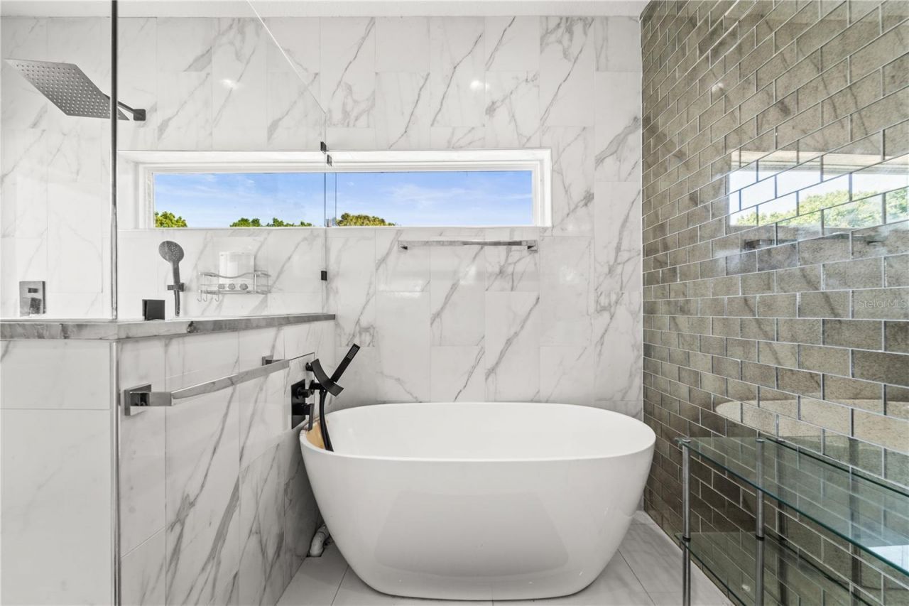 2520 Gomaz Way S, Saint Petersburg, FL 33712 Photo