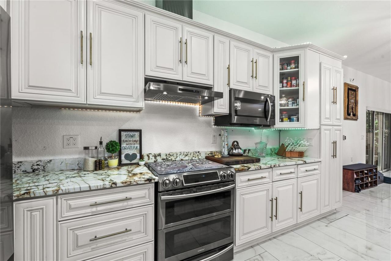 2520 Gomaz Way S, Saint Petersburg, FL 33712 Photo