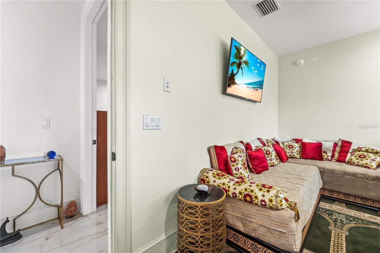 2520 Gomaz Way S, Saint Petersburg, FL 33712 Photo