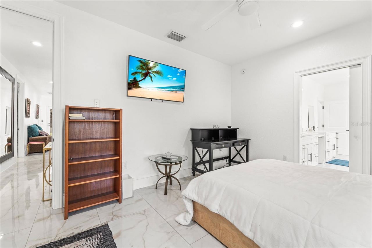 2520 Gomaz Way S, Saint Petersburg, FL 33712 Photo