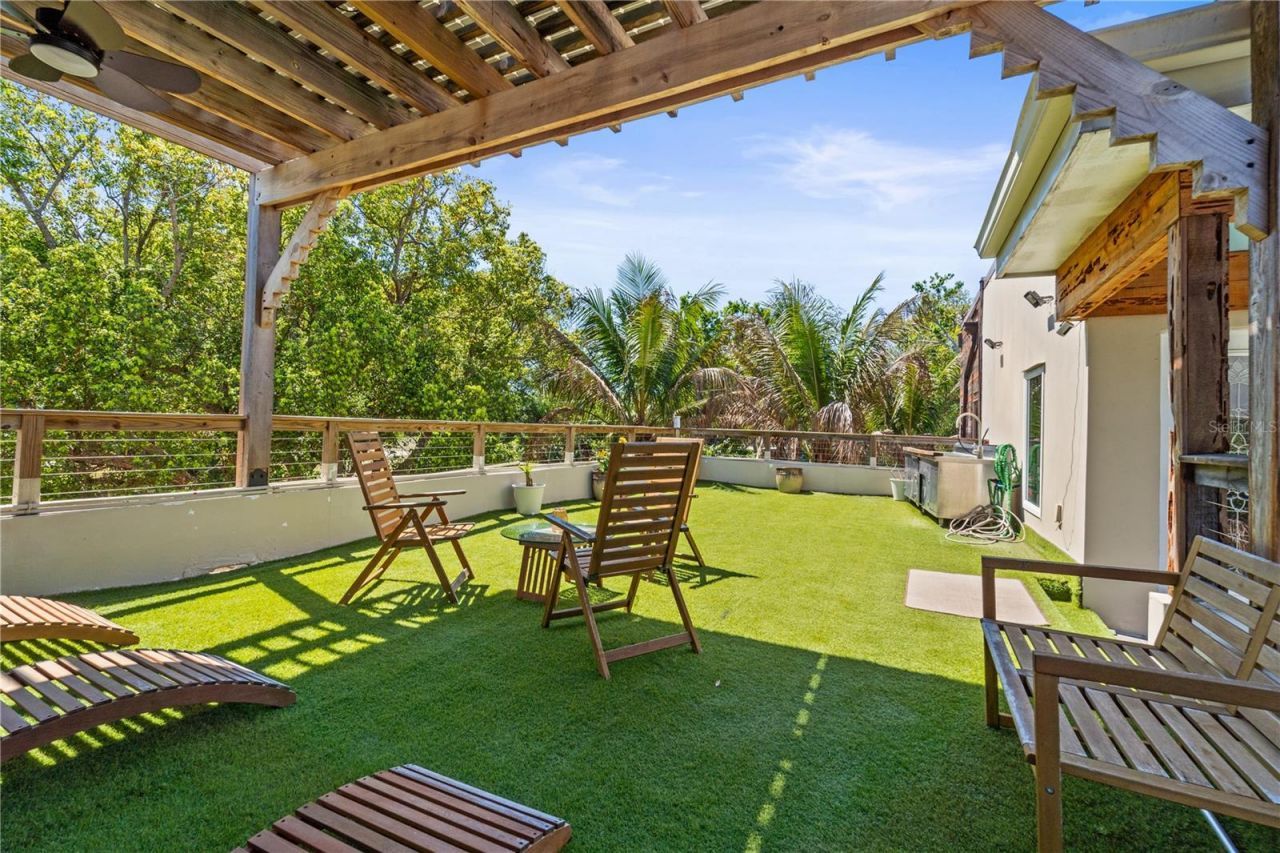 2520 Gomaz Way S, Saint Petersburg, FL 33712 Photo