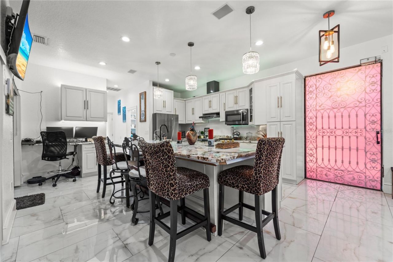 2520 Gomaz Way S, Saint Petersburg, FL 33712 Photo