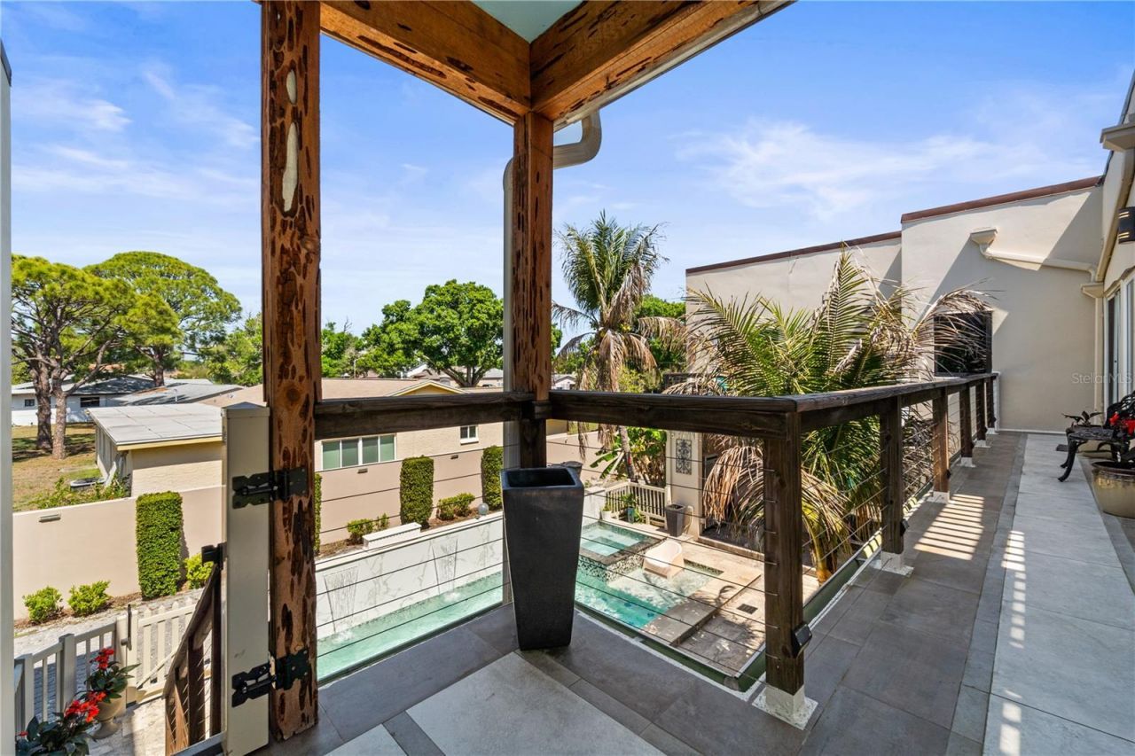 2520 Gomaz Way S, Saint Petersburg, FL 33712 Photo