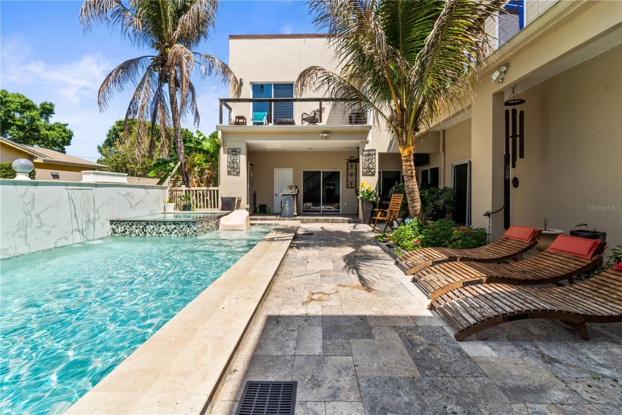 2520 Gomaz Way S, Saint Petersburg, FL 33712 Photo