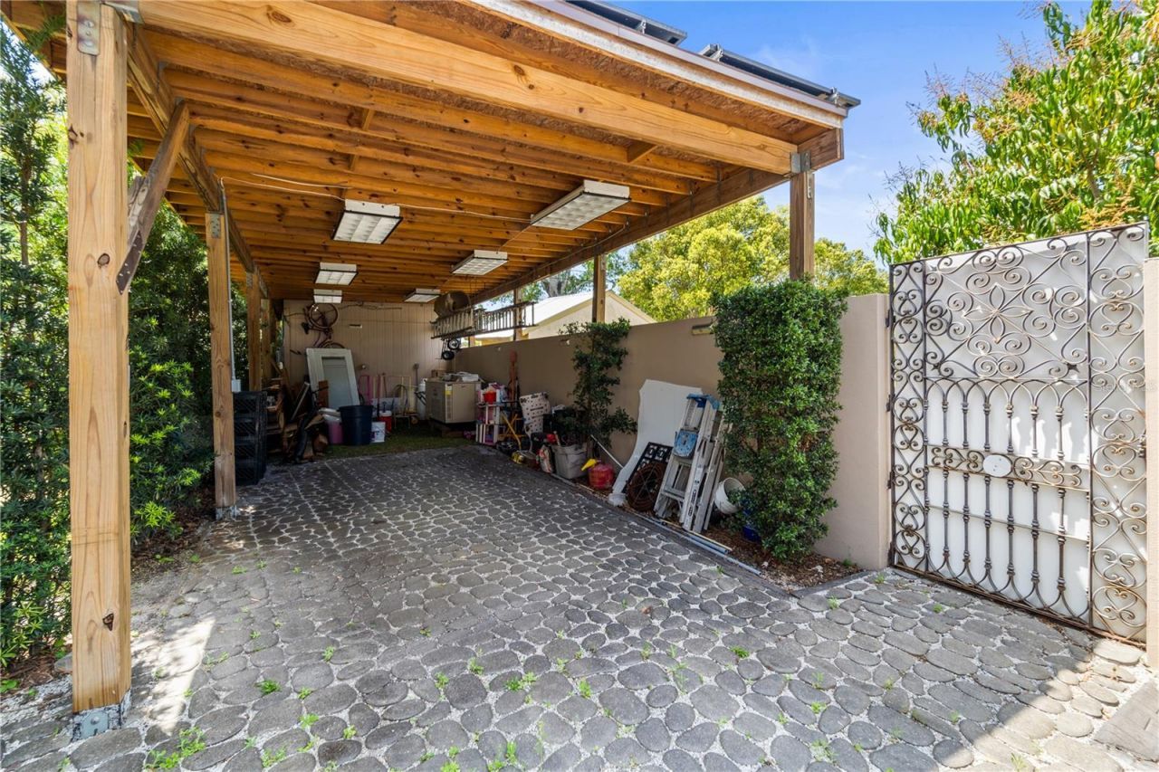 2520 Gomaz Way S, Saint Petersburg, FL 33712 Photo