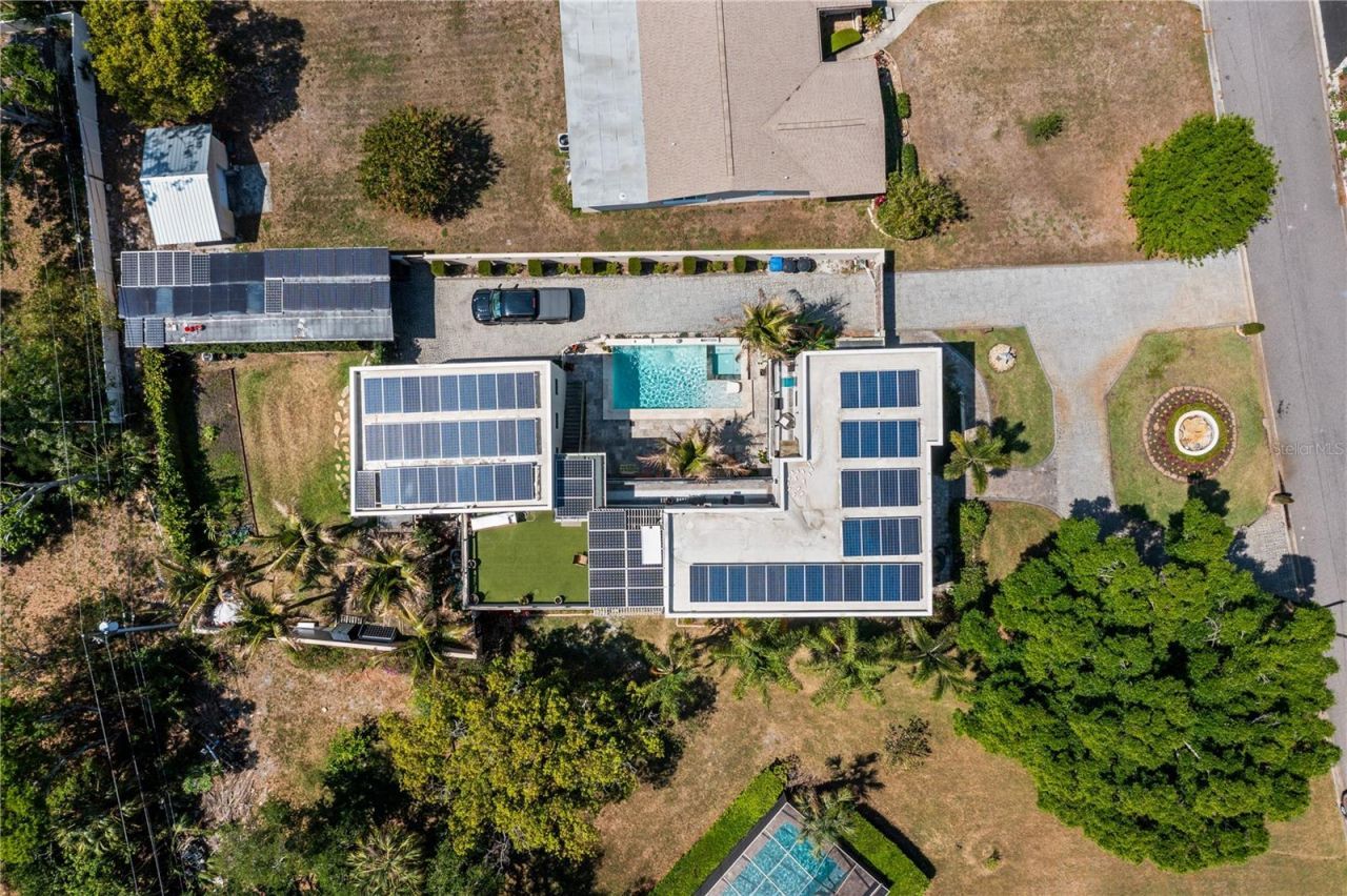 2520 Gomaz Way S, Saint Petersburg, FL 33712 Photo