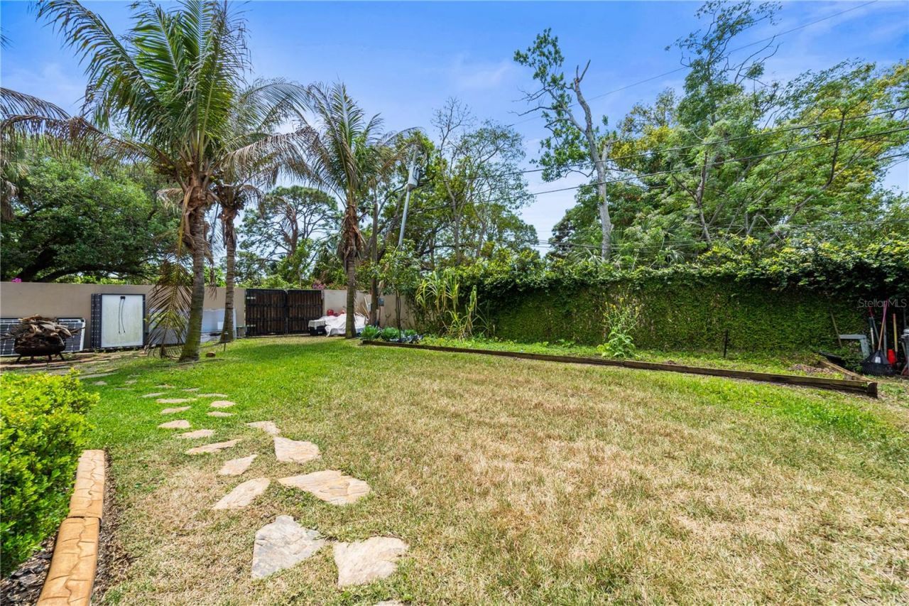 2520 Gomaz Way S, Saint Petersburg, FL 33712 Photo