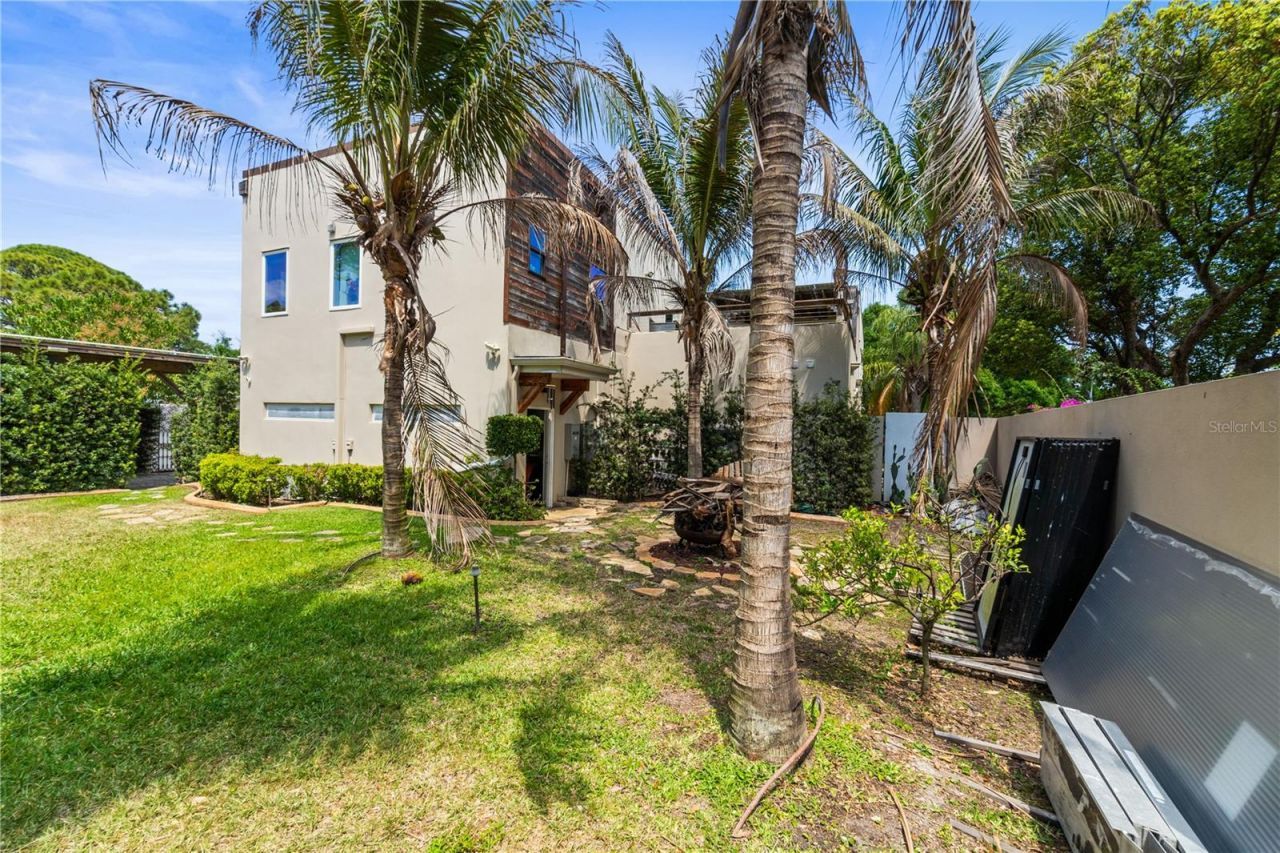 2520 Gomaz Way S, Saint Petersburg, FL 33712 Photo