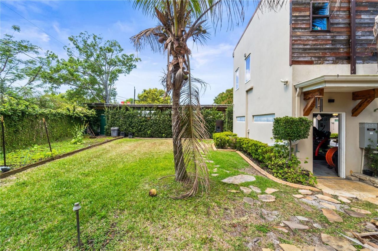 2520 Gomaz Way S, Saint Petersburg, FL 33712 Photo