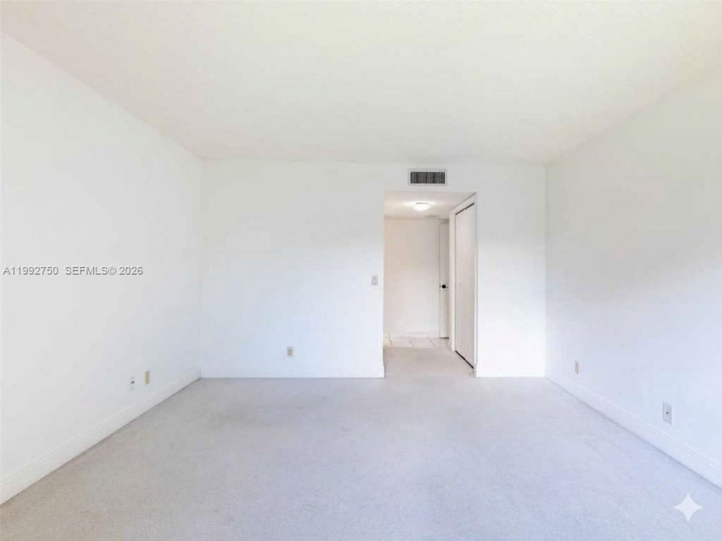 357 Lakeview Dr , Unit 201, Weston, FL 33326 Photo