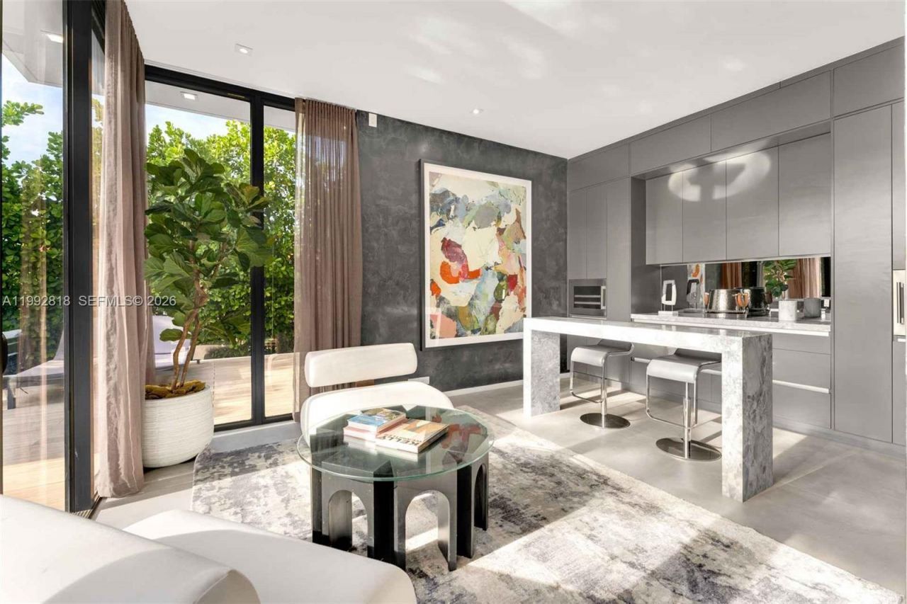 121 2nd Dilido Ter. Share A , Miami Beach, FL 33139 Photo