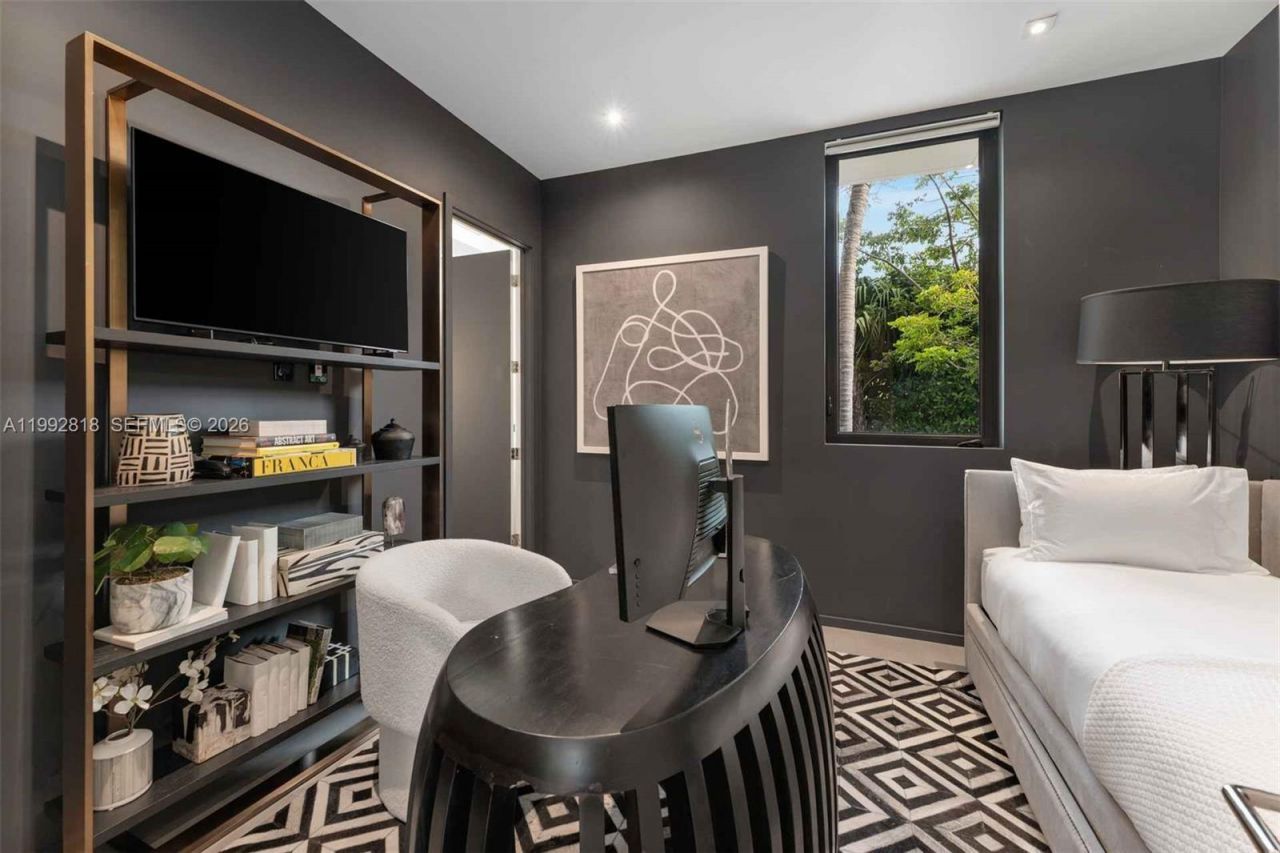 121 2nd Dilido Ter. Share A , Miami Beach, FL 33139 Photo