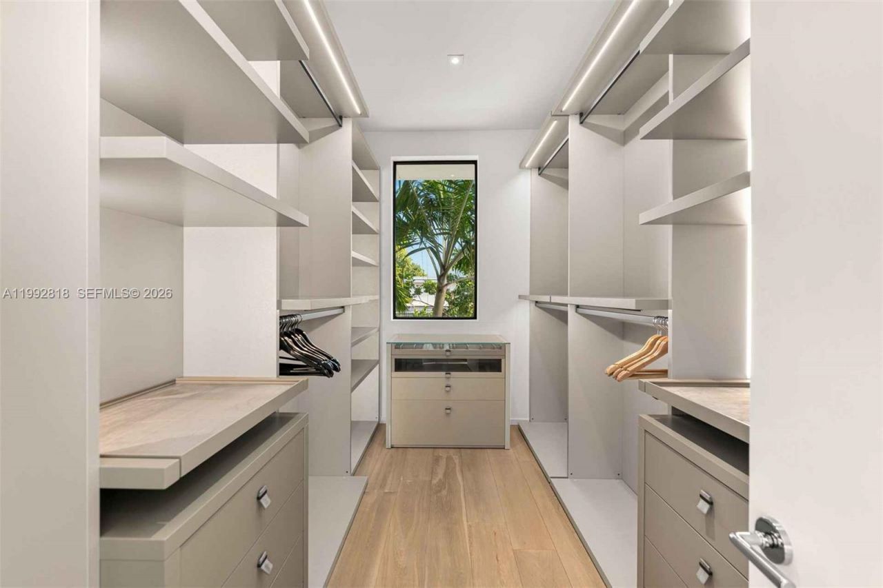 121 2nd Dilido Ter. Share A , Miami Beach, FL 33139 Photo