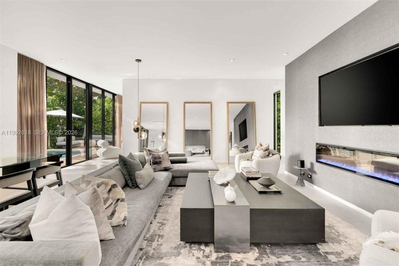 121 2nd Dilido Ter. Share A , Miami Beach, FL 33139 Photo