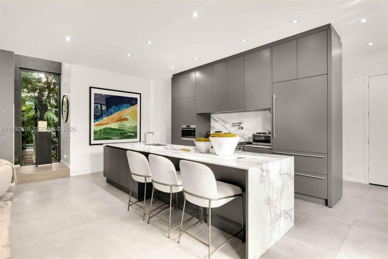 121 2nd Dilido Ter. Share A , Miami Beach, FL 33139 Photo