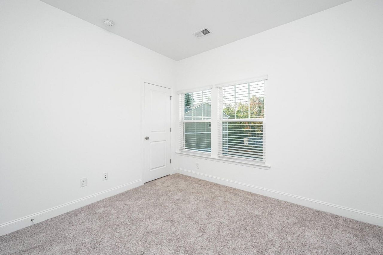 406 Gravy Train Street Photo 23