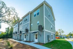 406 Gravy Train Street photo 4