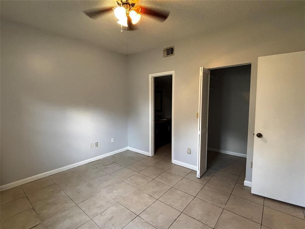 18340 NW 68th Avenue, Unit F, Hialeah, FL 33015 Photo