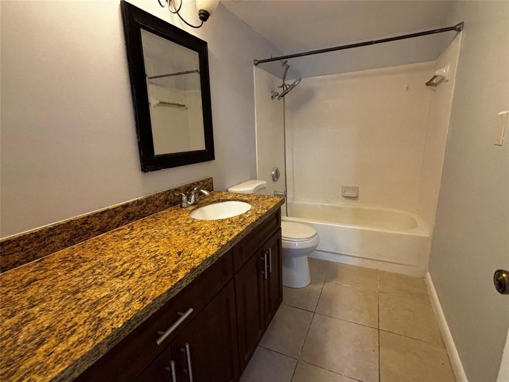 18340 NW 68th Avenue, Unit F, Hialeah, FL 33015 Photo