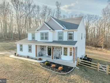 318 DOUGLASS DRIVE, DOUGLASSVILLE, PA 19518