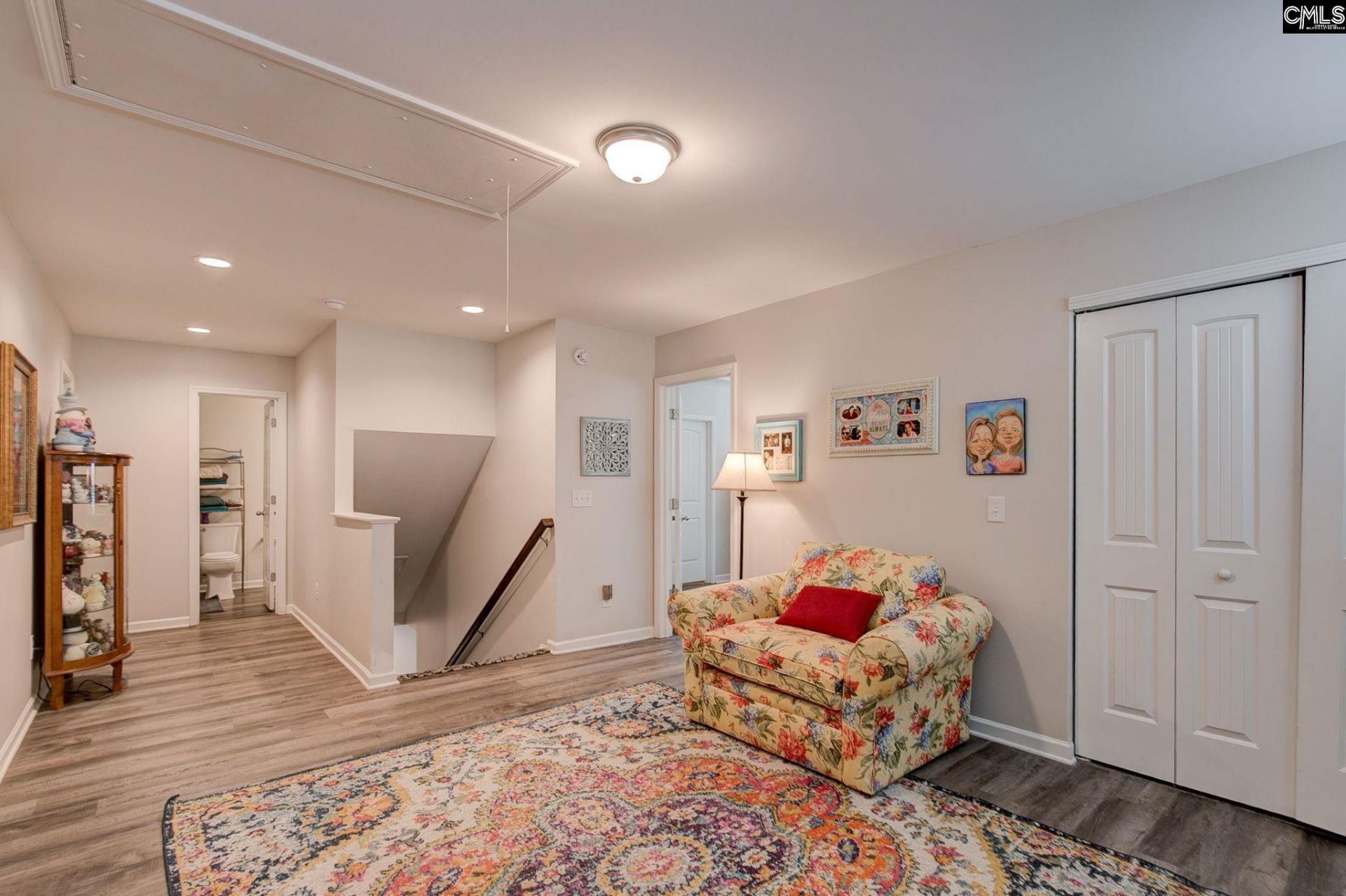 215 Drummond Way  Photo 17