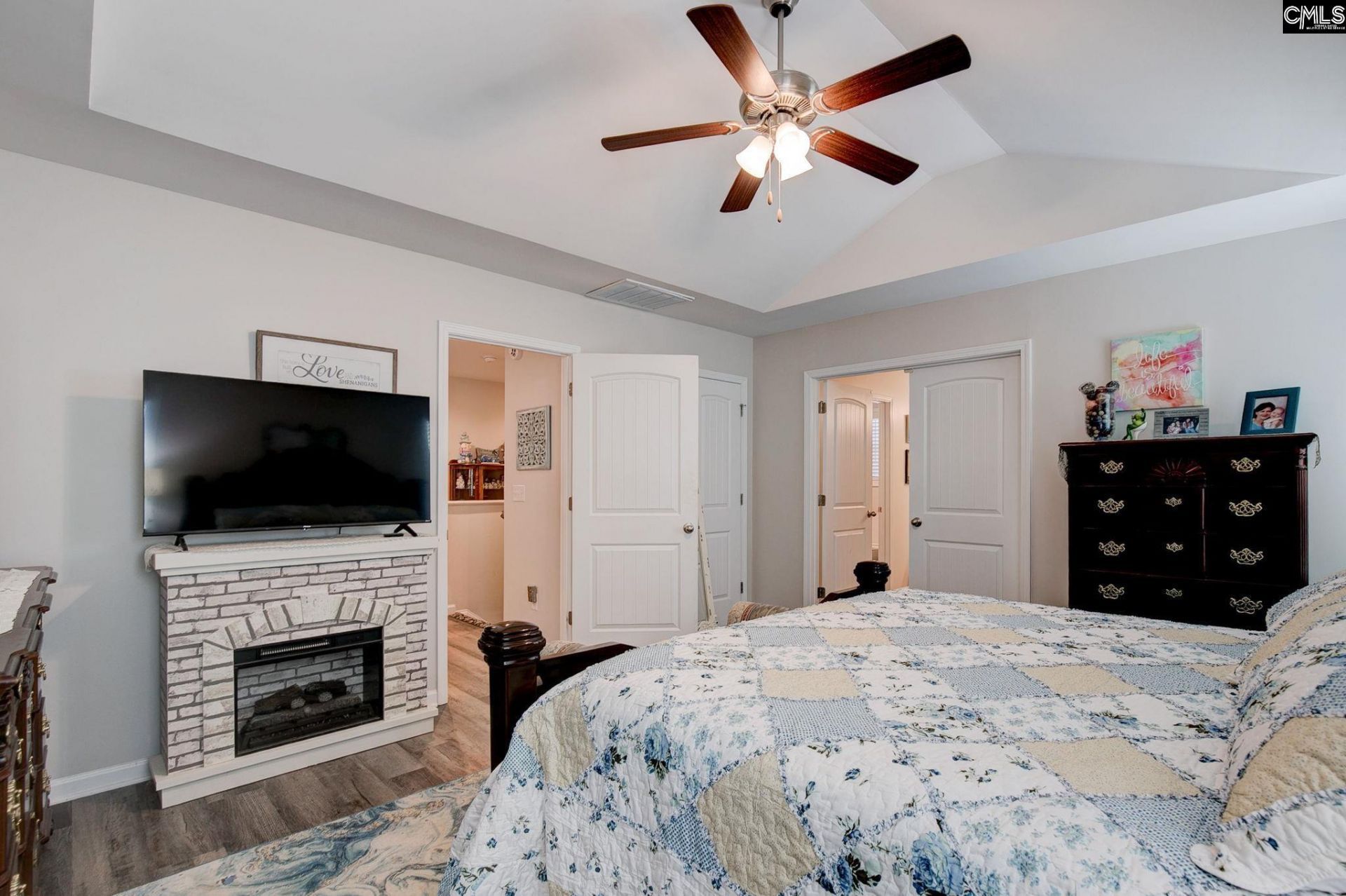 215 Drummond Way  Photo 20