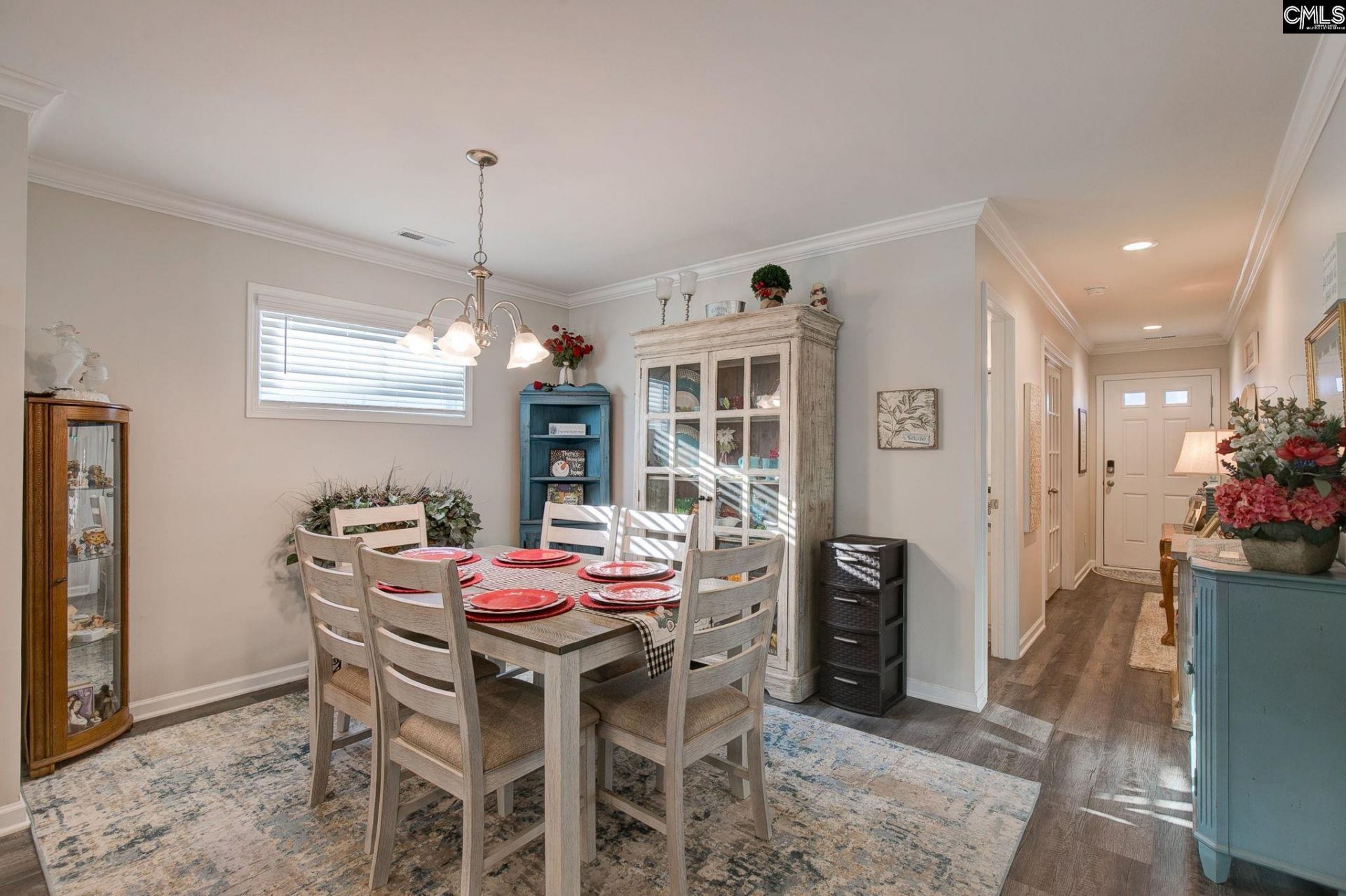 215 Drummond Way  Photo 6