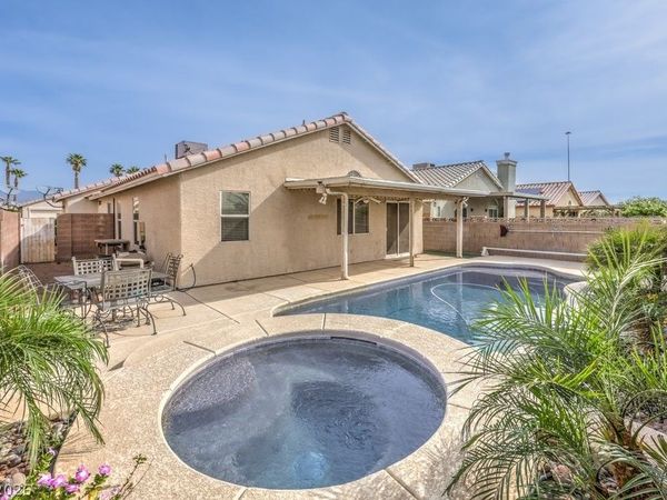 7017 Golden Desert Avenue , Las Vegas, NV 89129