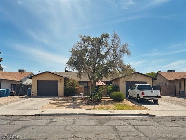 1569 Hialeah Drive, Las Vegas, NV 89119