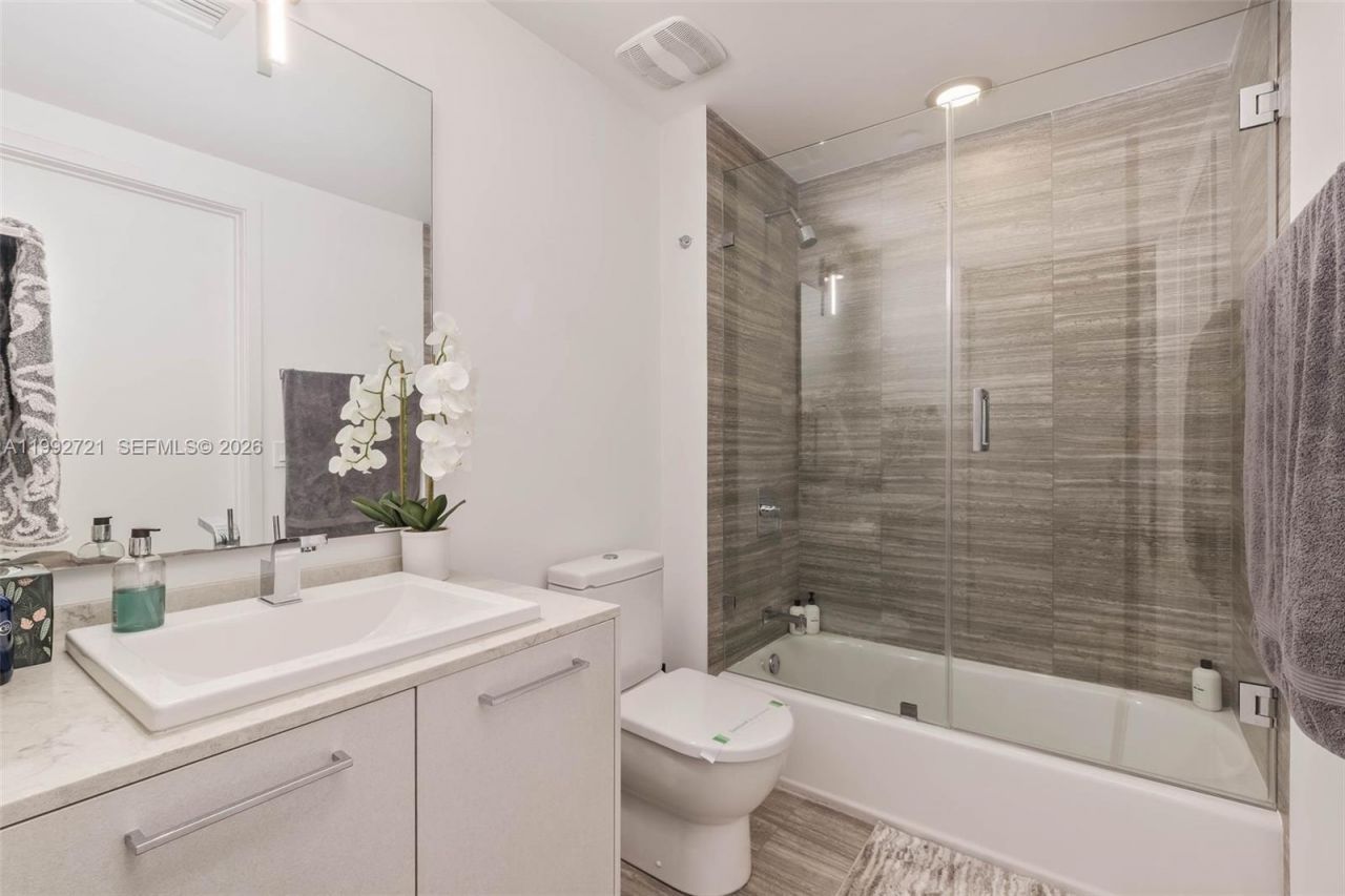 Please Call For Address, Unit 4303, Miami, FL 33131 Photo