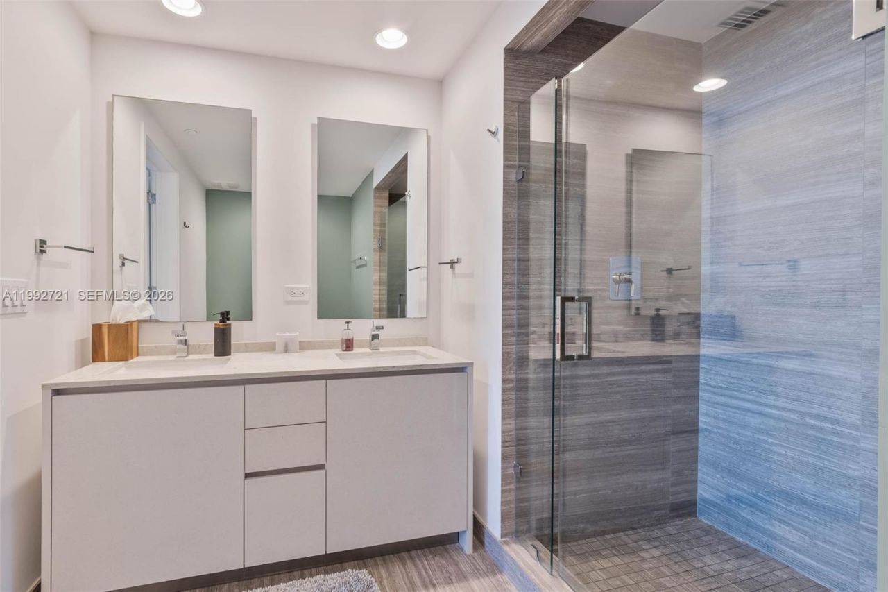 Please Call For Address, Unit 4303, Miami, FL 33131 Photo