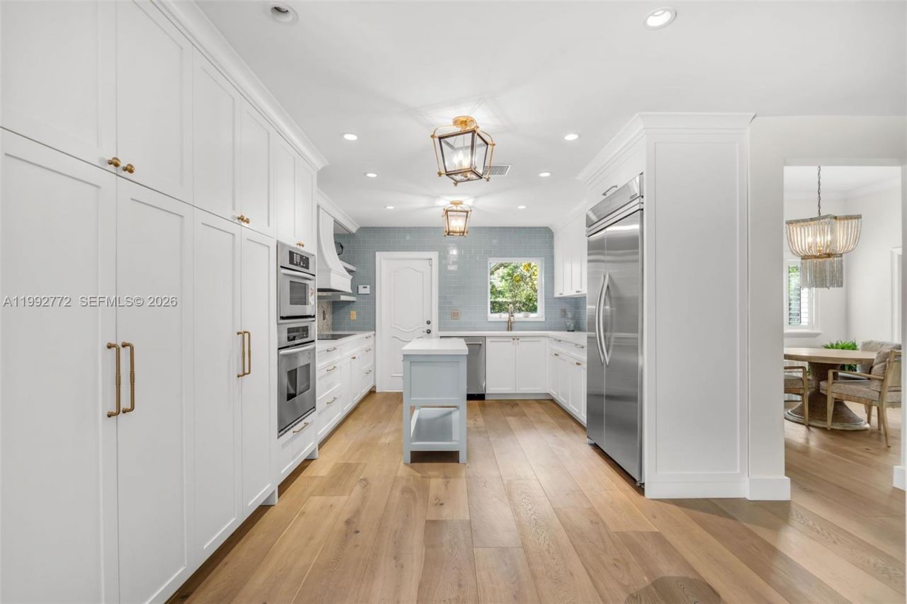 1550 Taragona Dr , Coral Gables, FL 33134 Photo