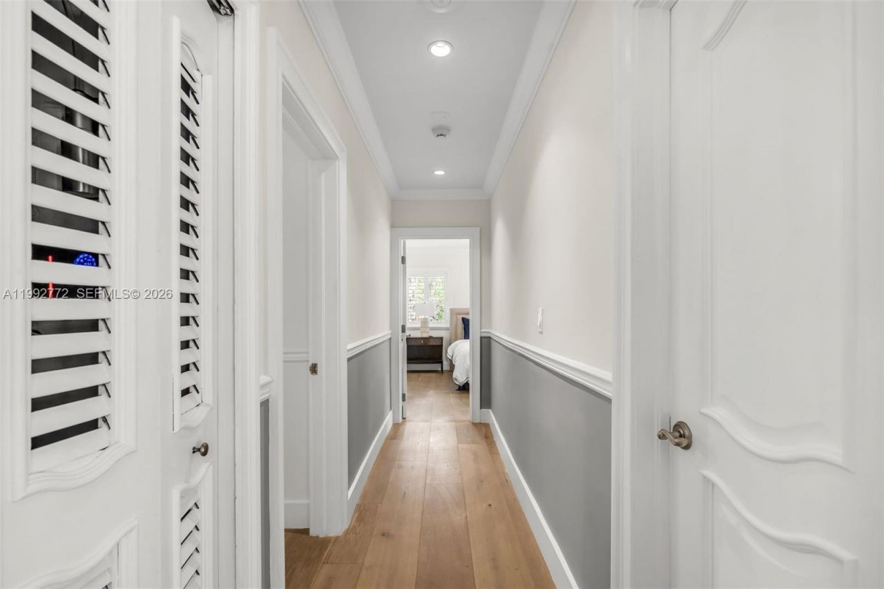 1550 Taragona Dr , Coral Gables, FL 33134 Photo