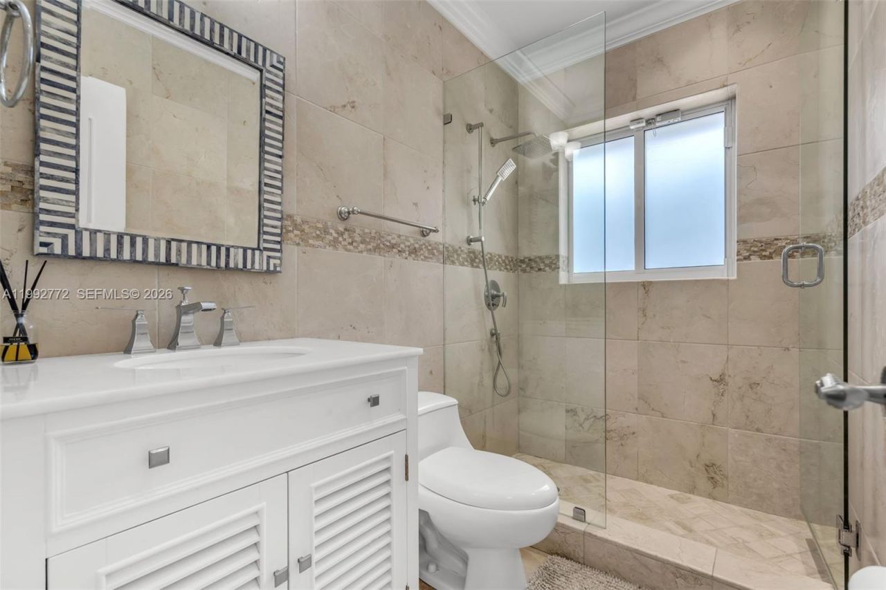 1550 Taragona Dr , Coral Gables, FL 33134 Photo