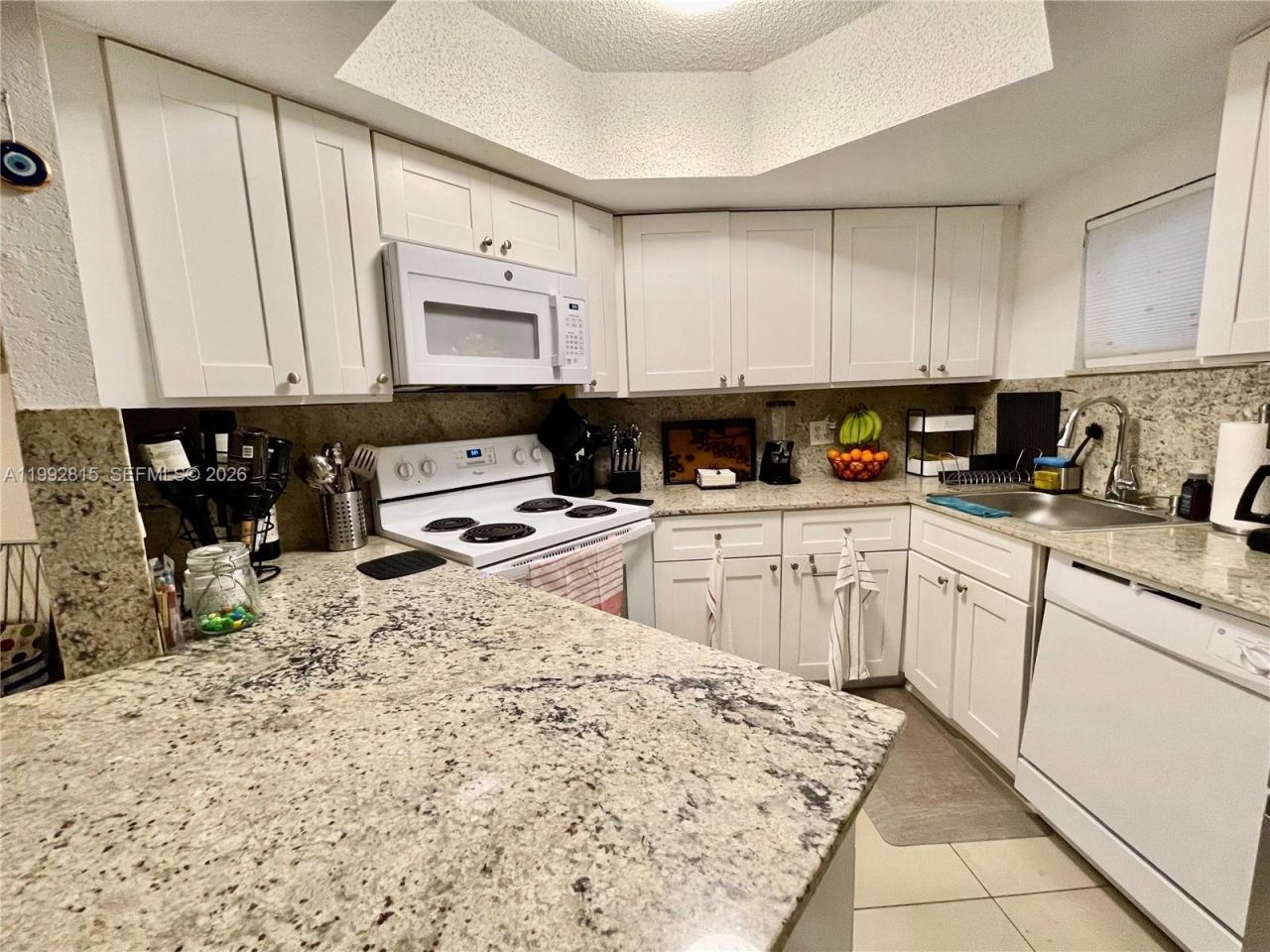 8255 Lake Dr, Unit 102, Doral, FL 33166 Photo