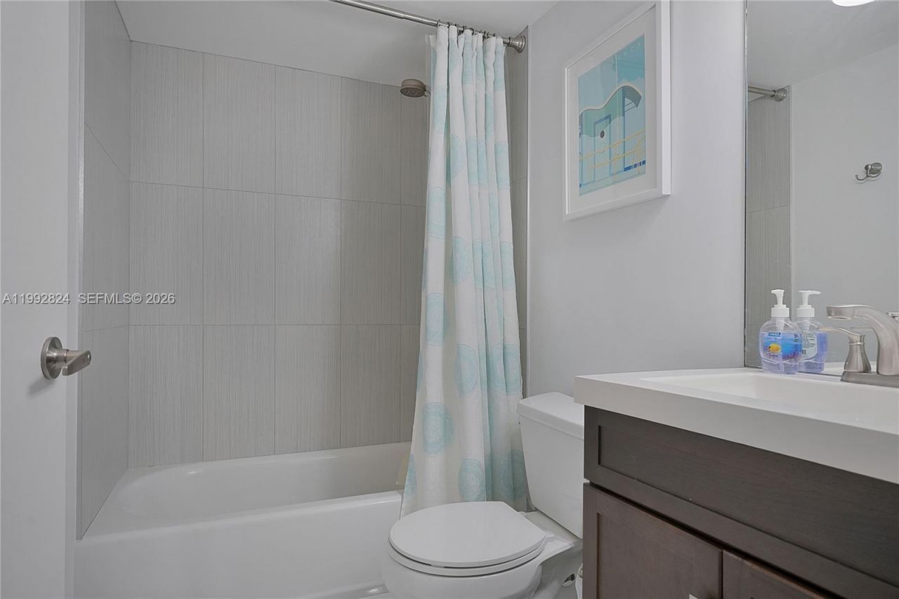 Please Call For Address, Unit 204, Miami Beach, FL 33141 Photo