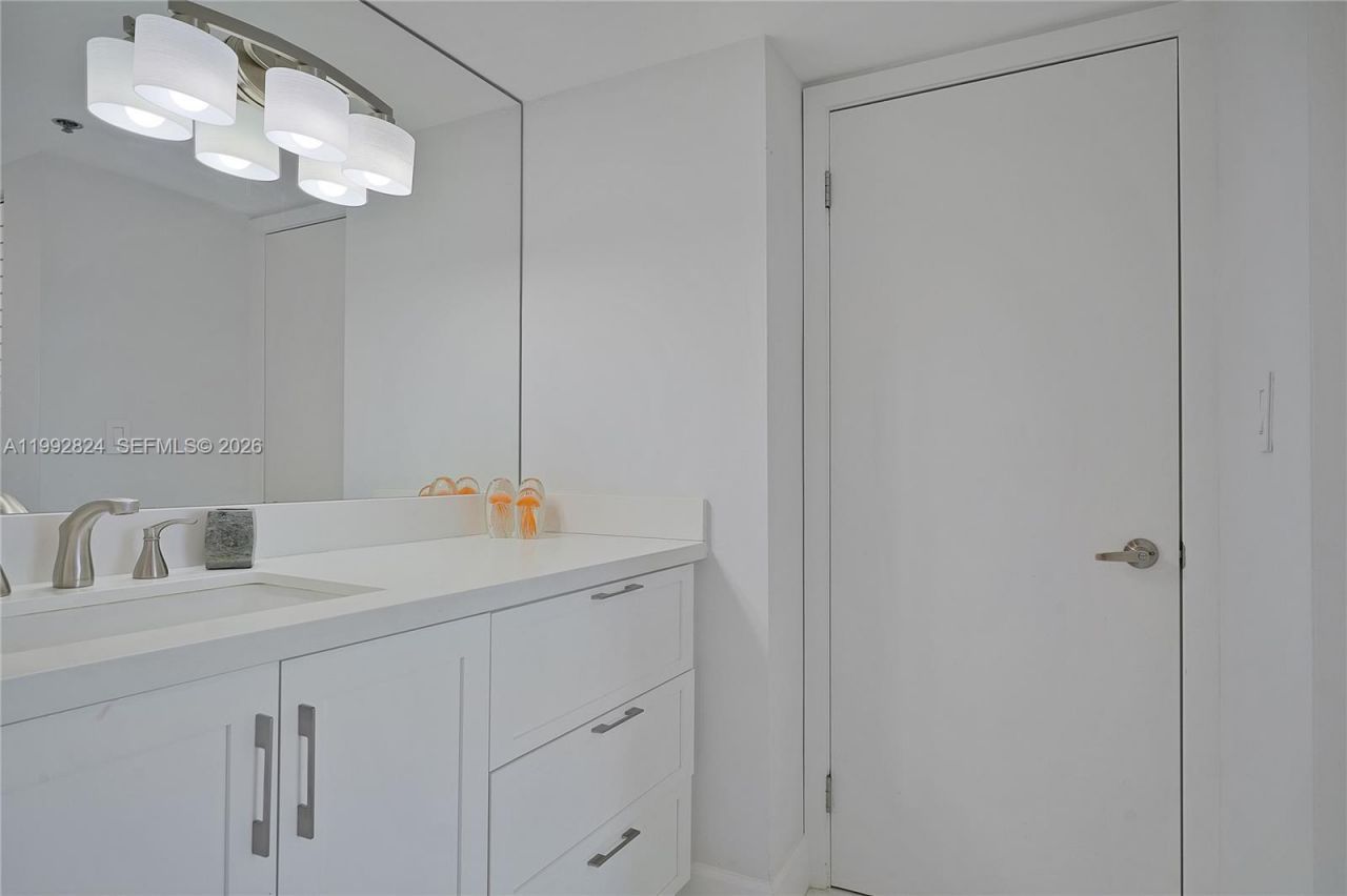 Please Call For Address, Unit 204, Miami Beach, FL 33141 Photo