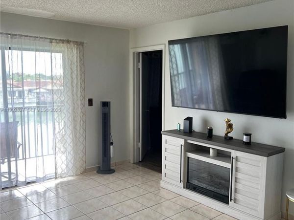 6465 W 27th Ave , Unit 43-202, Hialeah, FL 33016