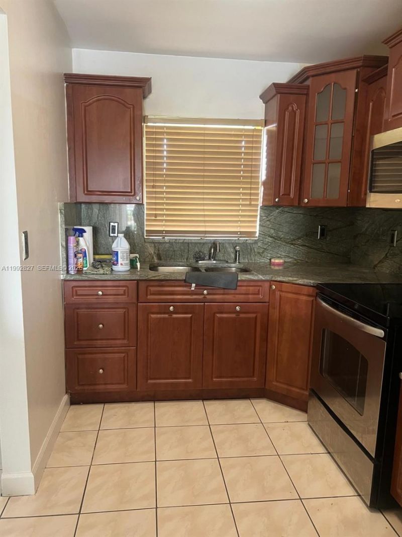 6465 W 27th Ave , Unit 43-202, Hialeah, FL 33016 Photo
